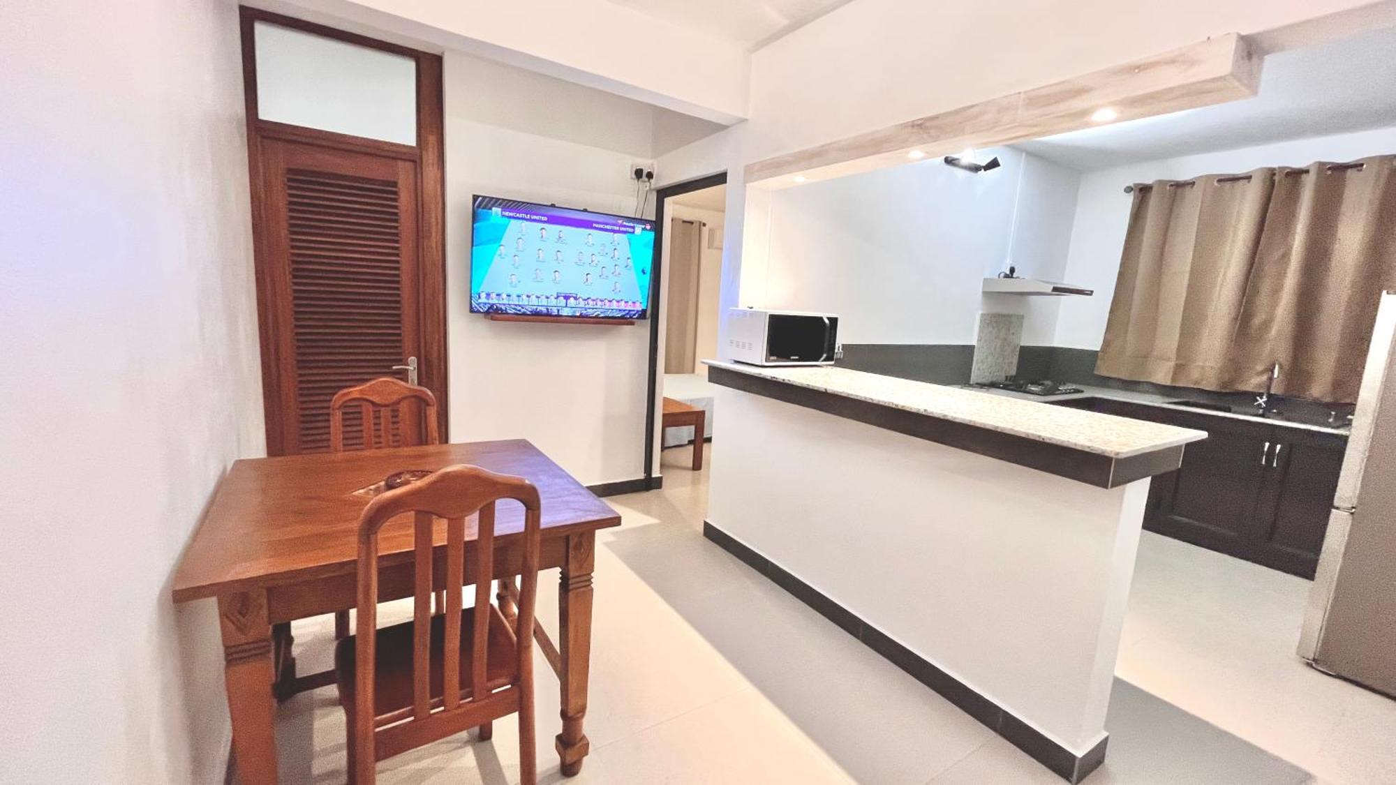 Ebony Apartment & Studio Ла-Ґулет Екстер'єр фото