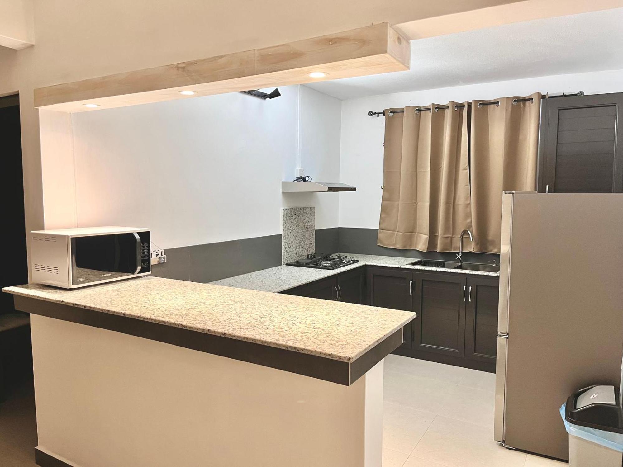 Ebony Apartment & Studio Ла-Ґулет Екстер'єр фото