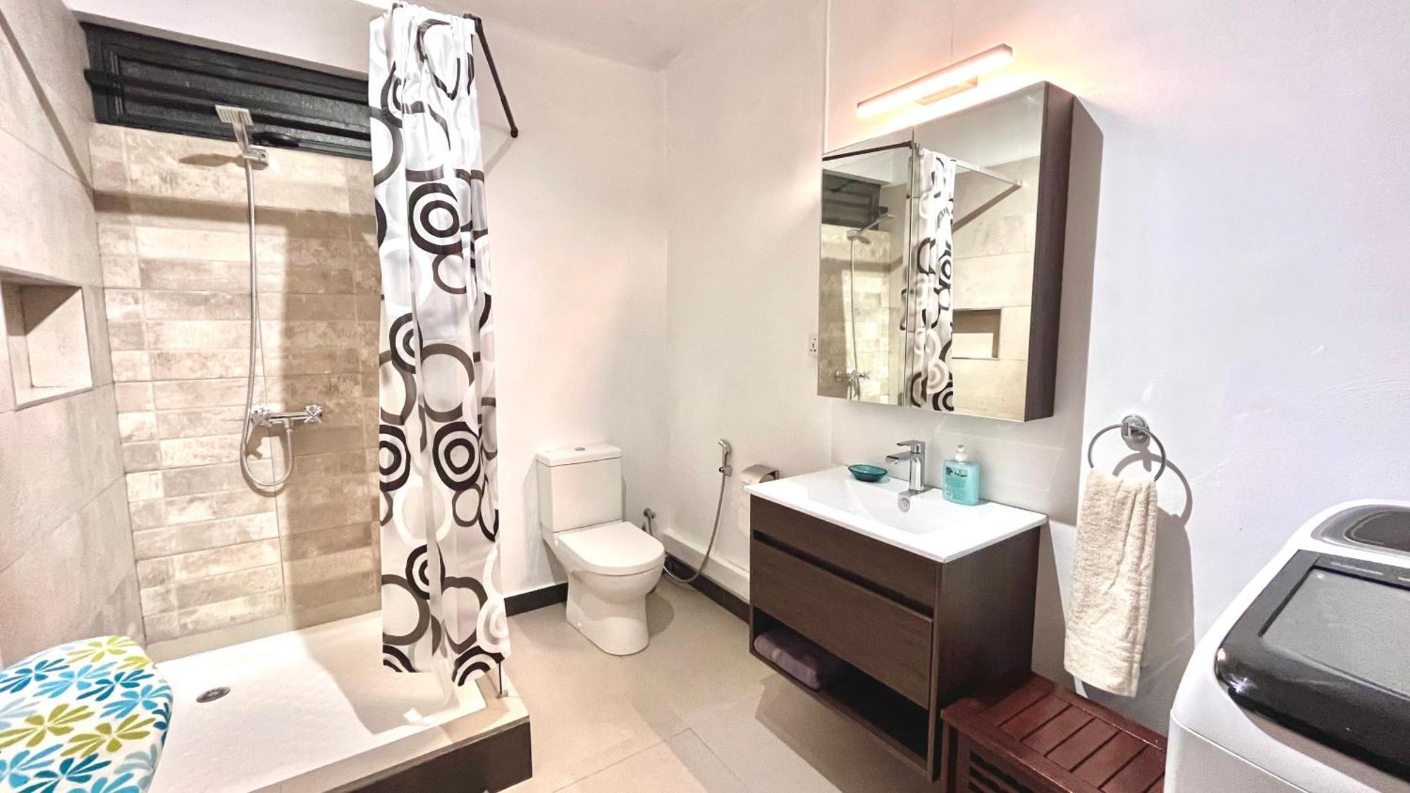 Ebony Apartment & Studio Ла-Ґулет Екстер'єр фото