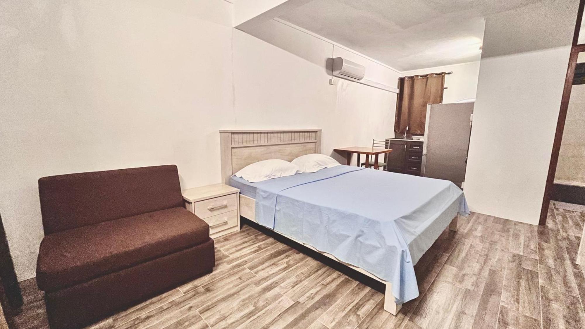 Ebony Apartment & Studio Ла-Ґулет Екстер'єр фото